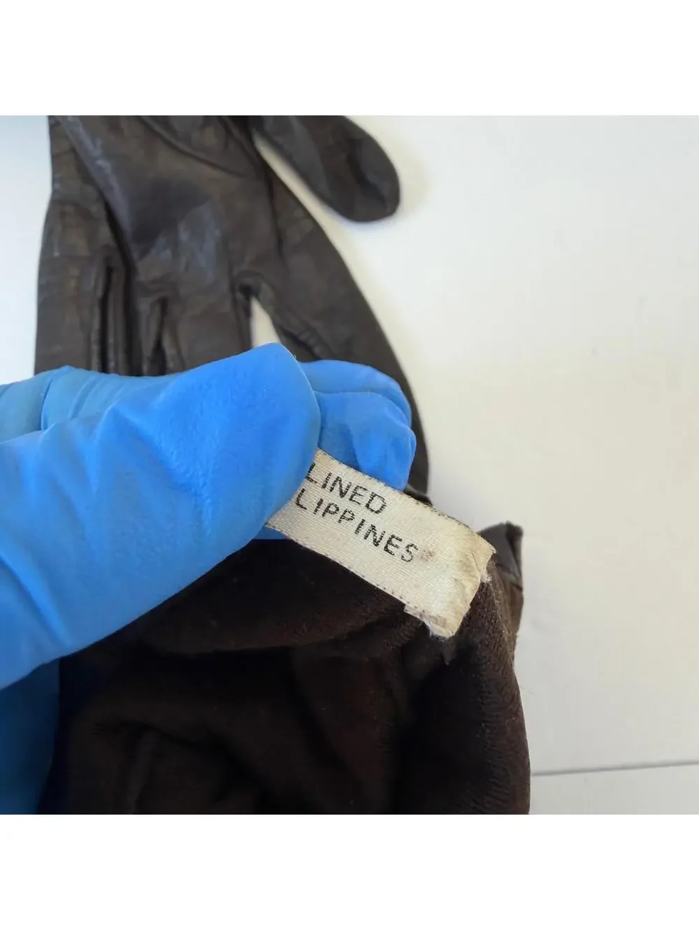Black Leather Gloves 100% Silk Lined‎ Women's Size Unknown
